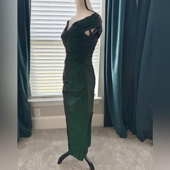Vintage Alfred Angelo Off-Shoulder Green Formal Dress - Picture 3 of 13